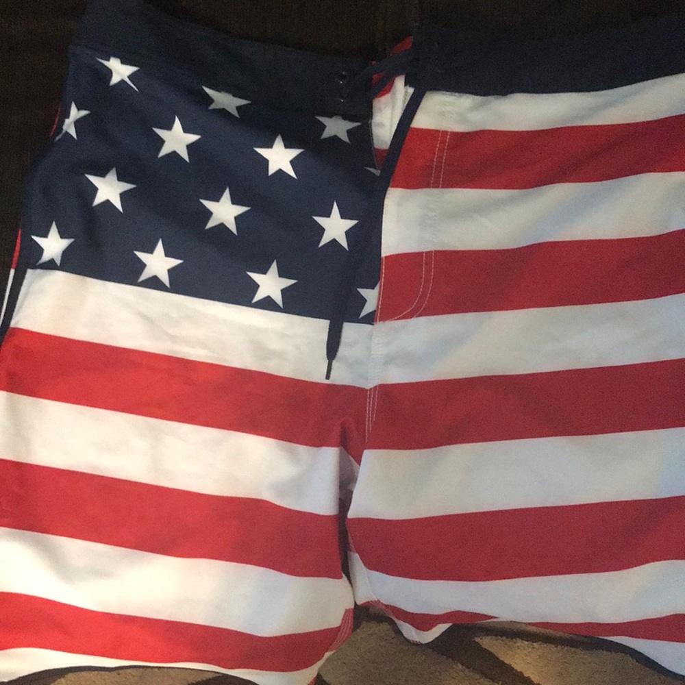 Men’s swimming trunks